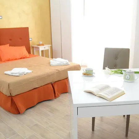 Il Cantastorie Salentino فندق مبيت وإفطار غالّيبولي